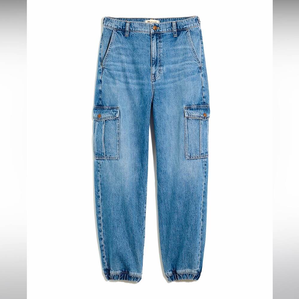 Madewell Cargo Jogger Jeans in Leegate Wash, never worn.